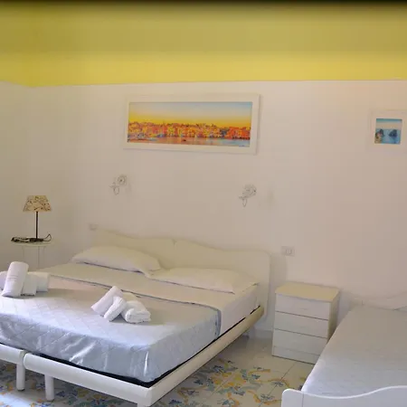 Il Borghetto Apartments&rooms Procida